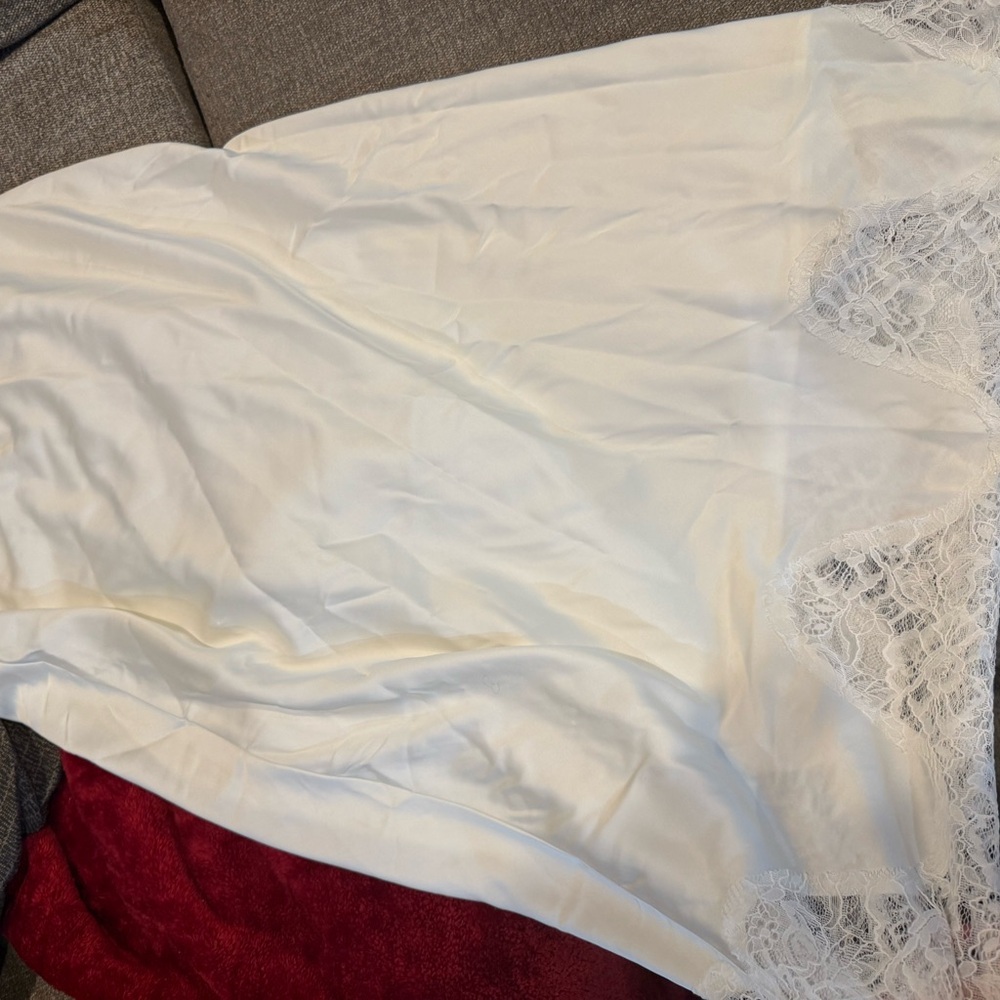 Abercrombie lace satin set - Picture 3 of 3